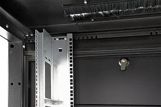 Шкаф телекоммуникационный напольный Eurolan D9000, IP20, 42U 60F-42-7C-95BL
