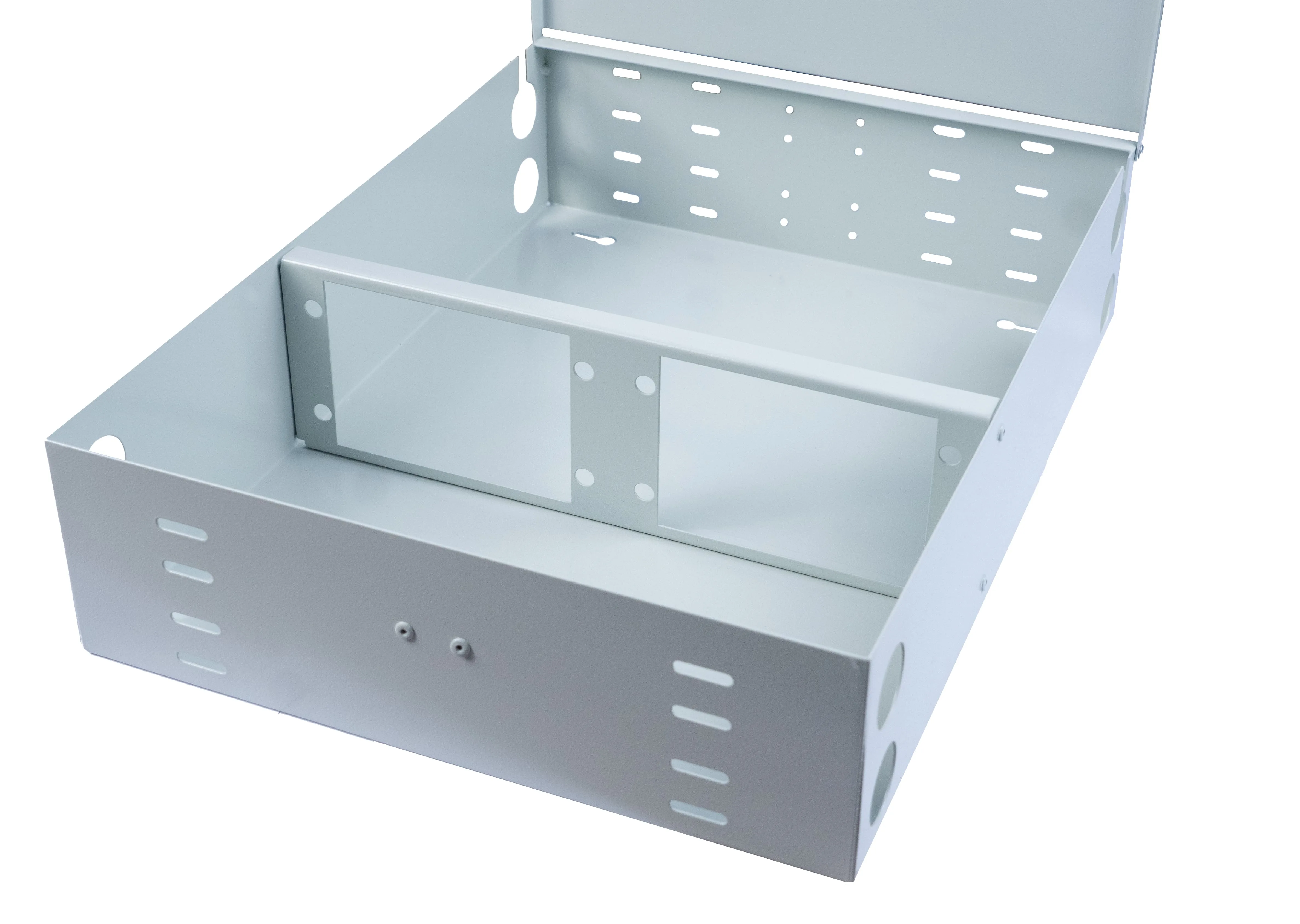 Cabeus FO-WL-24/32-SC/2LC/FC/ST-FP-K Кросс оптический настенный частично укомплектованный 24/32 порта SC/LC duplex/FC/ST (Планка SC/2LC-4 шт, планка FC/ST-4шт, планка-заглушка-1шт, сплайс-кассета-2шт, крышка для ску -1шт) серый RAL 7035