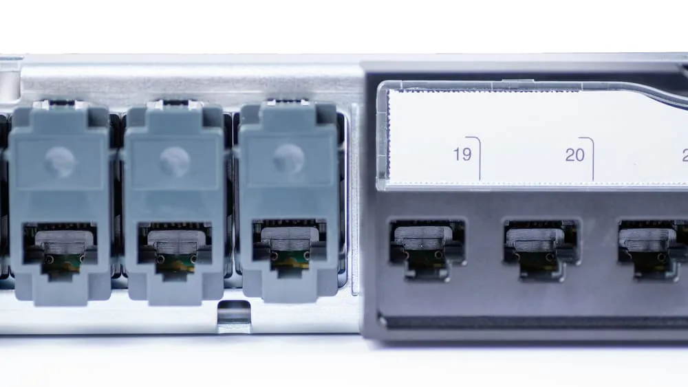Патч-панель 19 24 порта 1U RJ-45 UTP 6 Cabeus PL-24-KJ-RJ45-Cat.6-180T неэкранированная