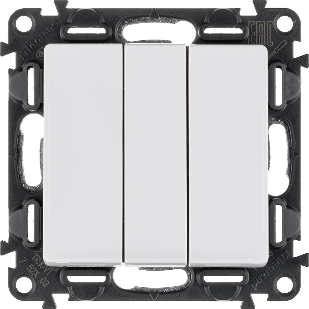 Valena LIFE Выключатель трехклавишный 10АХ 250В с лицевой панелью Винтовые зажимы Белый LEGRAND 752403