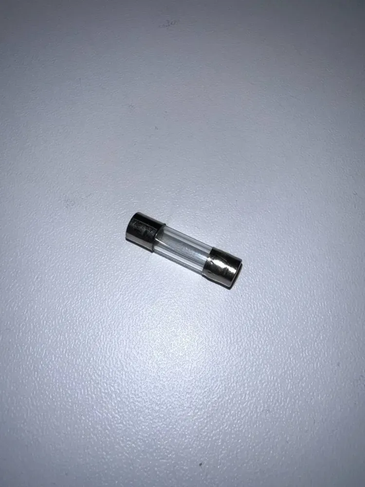 Предохранитель для выносного блока управления АВР SE (Dekraft) 42087DEK