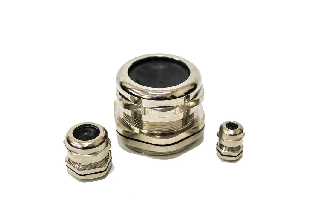 Ввод кабельный латунный M63-L 63/15 (37-44 мм) УЗОЛА U0467256363