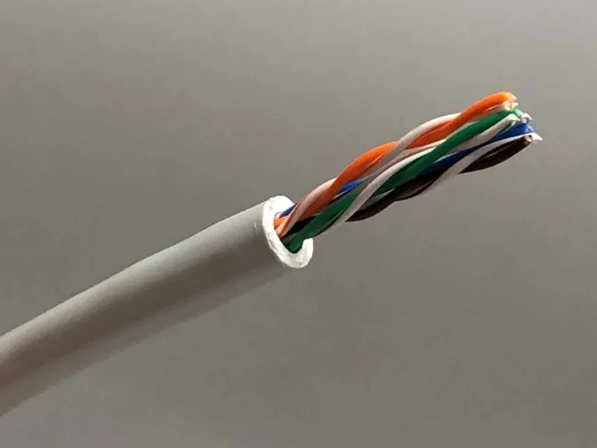 Витая пара SUPRLAN Standard UTP 5e 4x2xAWG24 Cu   нг(А)-LSLTx In. 305м (RUS)