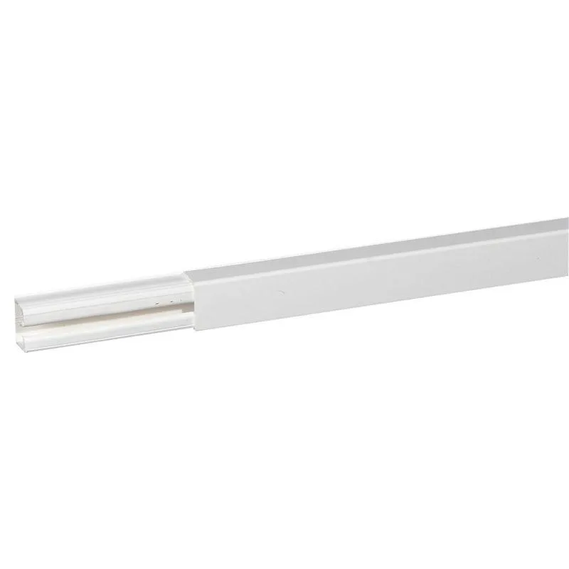 DLPlus Кабель-канал 32x20 Legrand 030017
