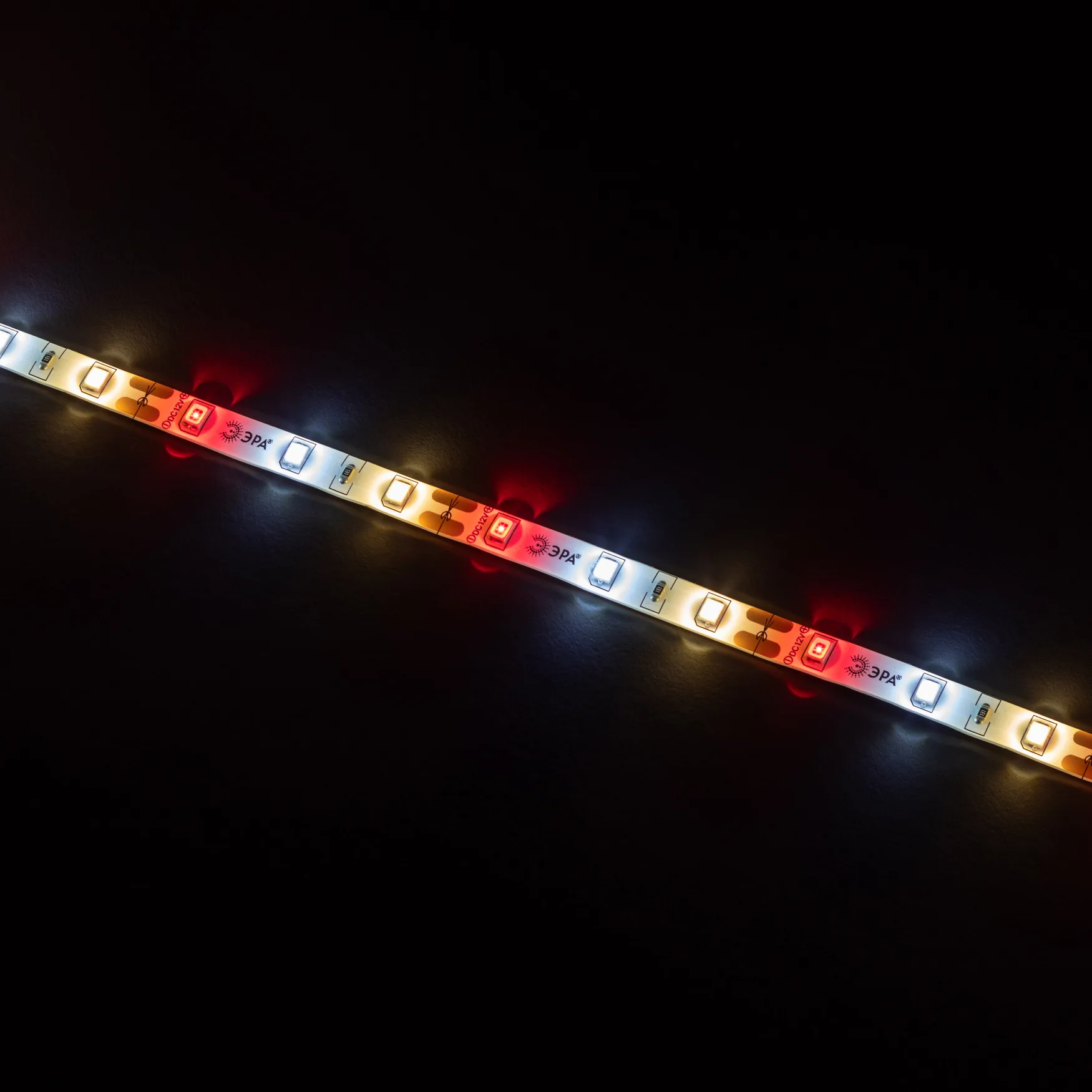 Лента светодиодная для растений полного спектра 5м IP65 с адаптером 12В FITO-Strip Light-Rа90-300LED-5m-12V-IP65