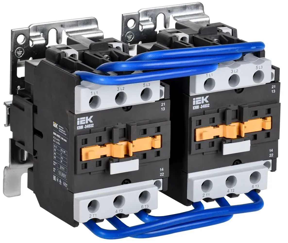 Контактор КМИ-34032 реверс 40А 400В/АС3 2НО:2НЗ IEK KKM33-040-400-22-1