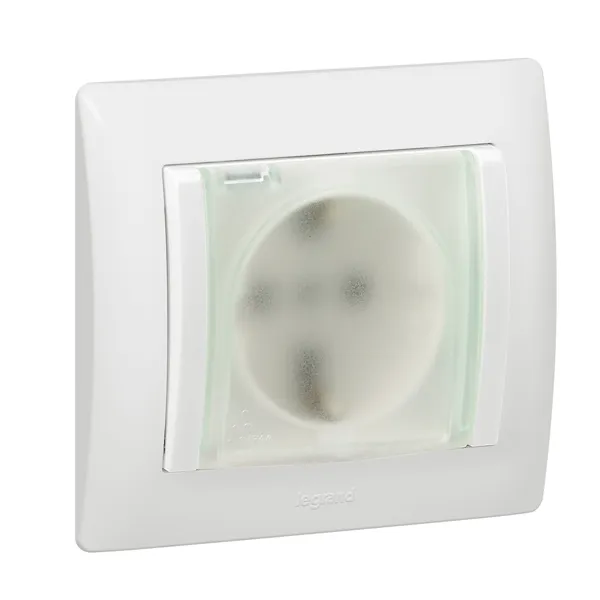 Galea Life Розетка Iс заземлением 2К+З P44 немецкий стандарт LEGRAND 771027