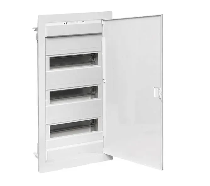 Встраиваемый силовой щит nova 36 мод. с пластик. дверью ip40 proxima EKF NV-PB-PD-3