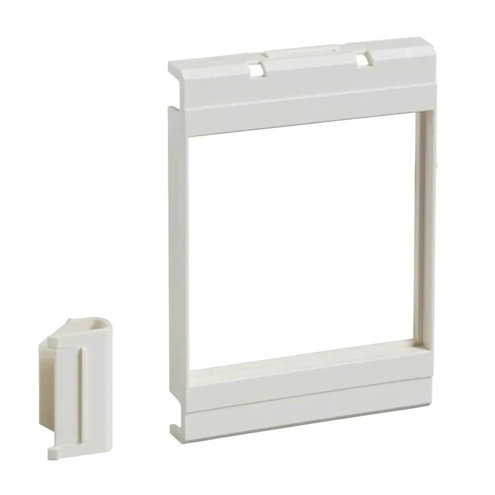 СПЛОШНАЯ МОНТАЖНАЯ ПЛАТА ИЗМЕРИТ УСТР-В, 96 Х 96 ММ SE (Schneider) LVS03901