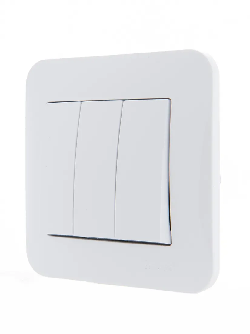 KARINA Выключатель тройной белый  (10шт/120шт) Lezard 707-0288-109