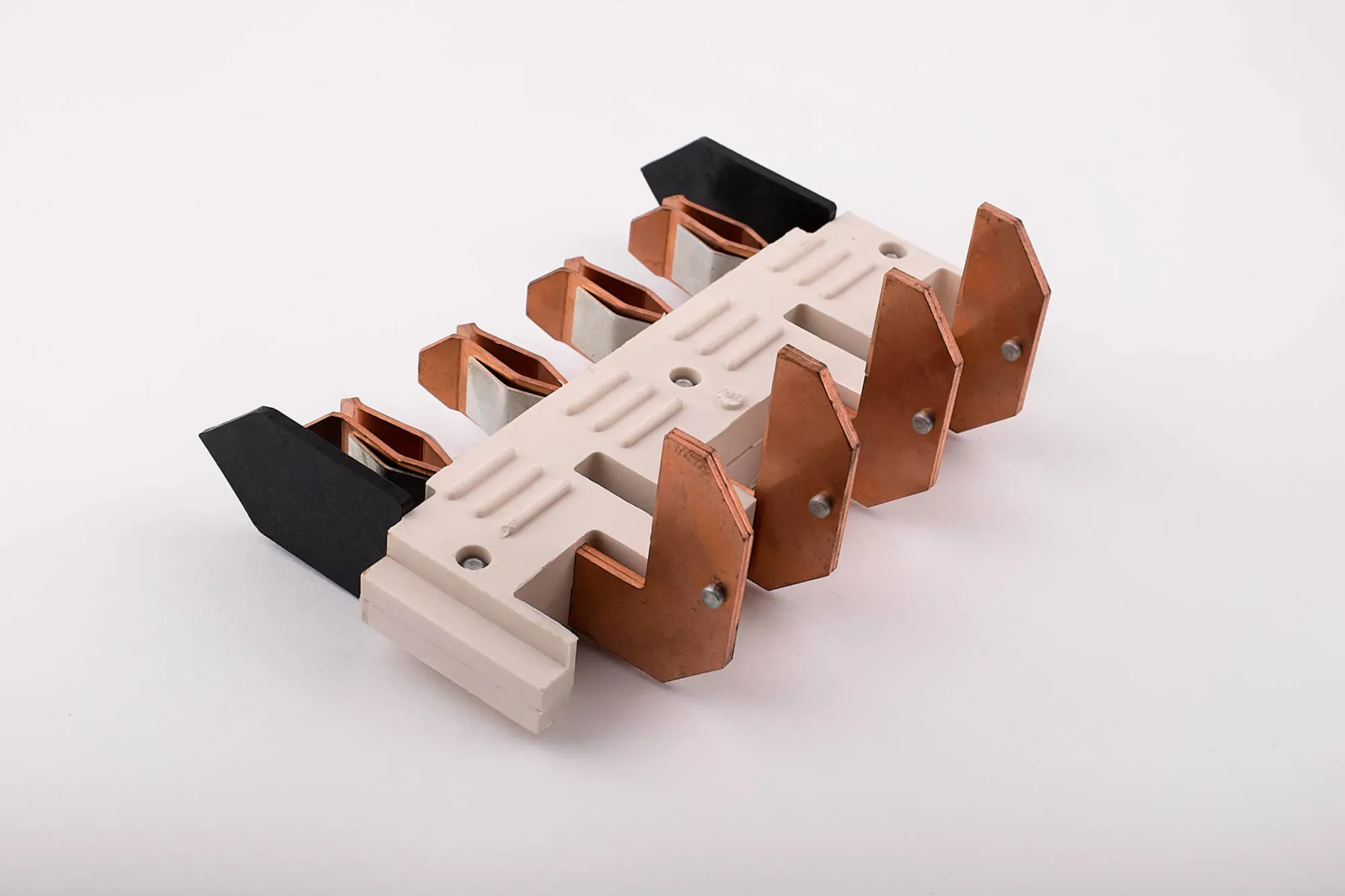 Блок контактных стоек с ножами У2031.04 ПЭМИ 43Г58У2031