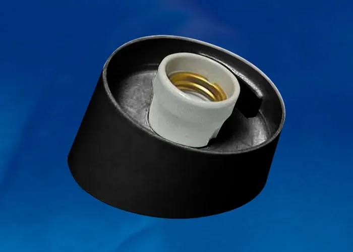 Основание UFP-A04AE BLACK для садово-парковых светильников. Тип соединения с рассеивателем - резьбовой. Встроенный патрон Е27. Материал - пластик. Цвет - черный. Упаковка - картон. Uniel 8311
