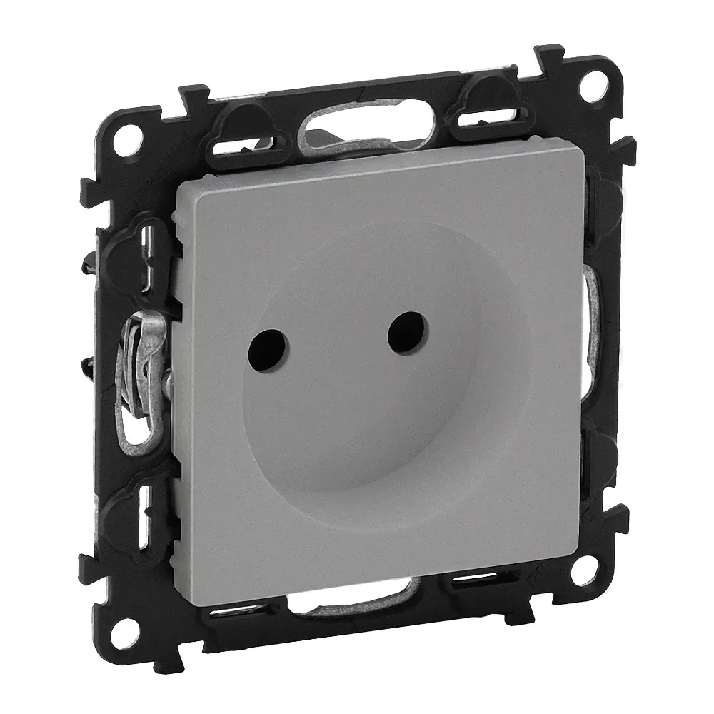 Valena LIFE Розетка силовая 2К 16А 250В c лицевой панелью алюминий со шторками безвинтовые зажимы LEGRAND 753616