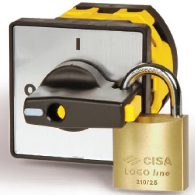 Площадка серебрянная и черная ручка со штифтом 48х48мм модель 05 на винты DKC AZ0501