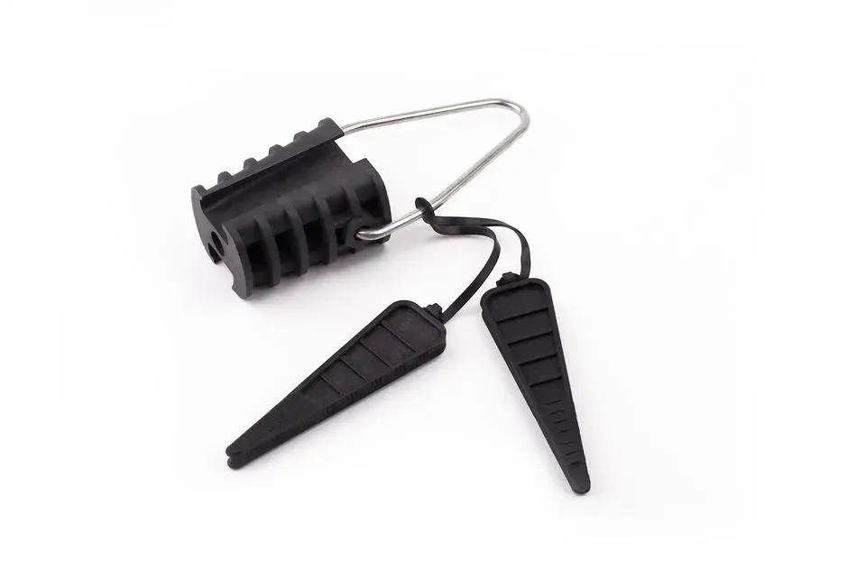 Зажим анкерный клиновой для проводов абонентских  ответвлений РА 25х100 ПЭМИ 43БО2МН2АК