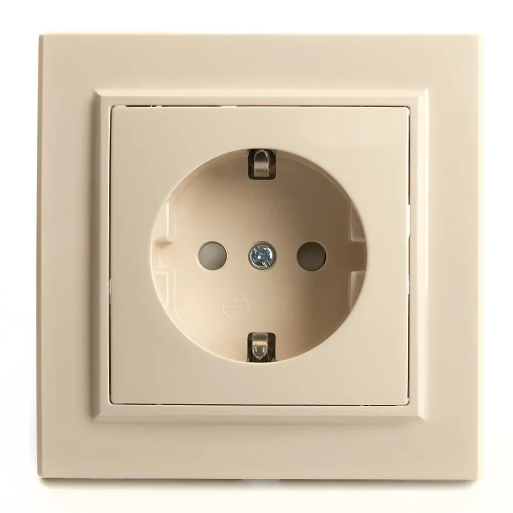 Розетка одноместная с/з,с защитной шторкой,250В, 16А,  серия Эрна, слоновая кость Stekker FERON 39236