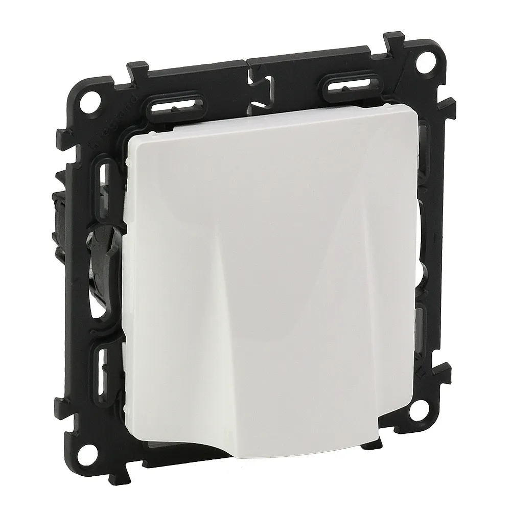 Valena LIFE Вывод кабеля с лицевой панелью Без клемм Белый LEGRAND 753434