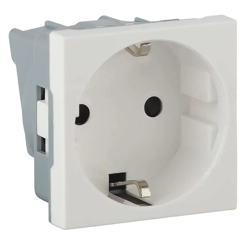 Розетка модульная с заземлением и шторками 45х45мм белая RUVinil АДЛ 13-900