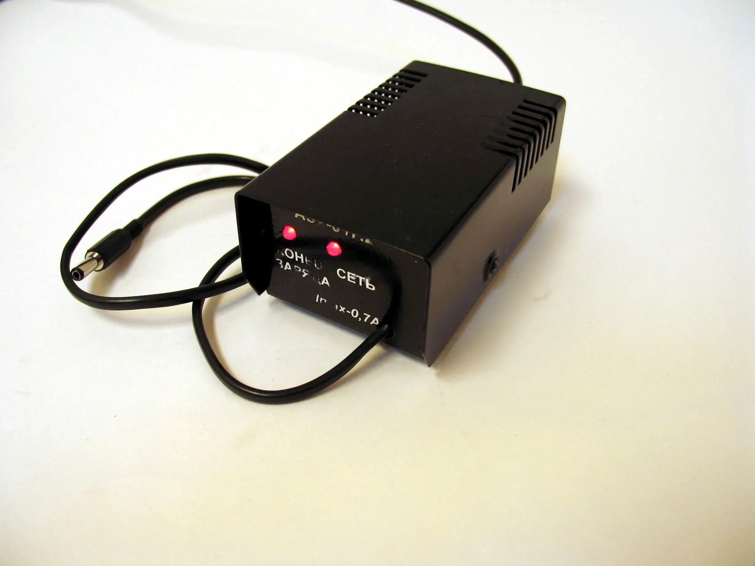 Зарядное устройство к ФОС/ФАГ/ФЖА.Э с автоматическим отключением металлический корпус БИНОМ Б000201