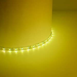 Cветодиодная LED лента Feron LS604, 60SMD(2835)/м 4.8Вт/м 5м IP65 12V желтый Артикул 27674